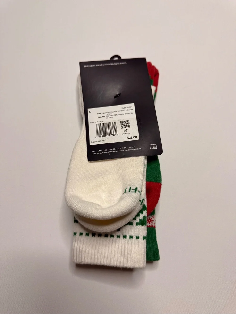 Nike Unisex Holiday Crew Socks - Green & Cream